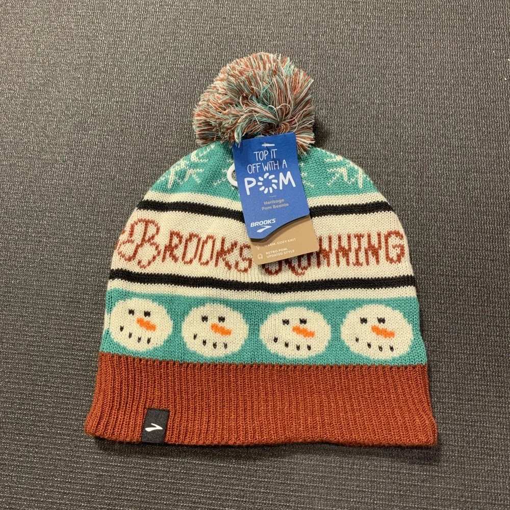 Brooks Running: Unisex Run Merry Pom Beanie, LTD ED, Color: 377: Green/Run Merry